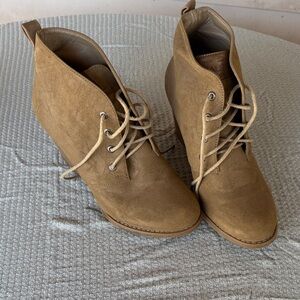 Nautica Tan Lace-Up Suede Ankle Boots